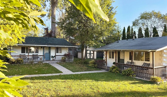Tide & Timber Cabins | Lake Como Retreat – 2 Cabins, 4 Bed/2 Bath - Sleeps 7