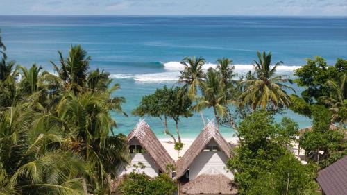 Tideline Villas Mentawai
