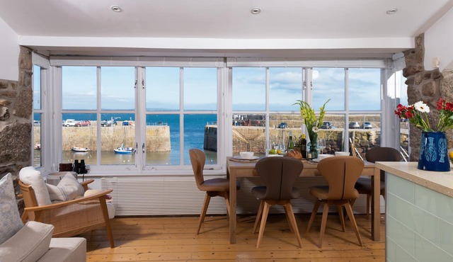 Tides Reach - Mousehole Harbourside - Free WiFI - Spectacular Views