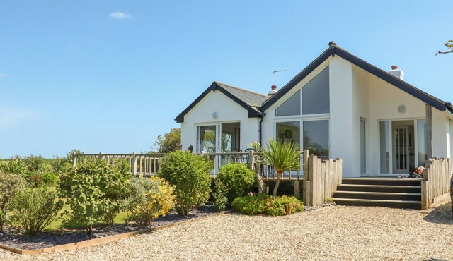 TIDEWOOD, pet friendly, with open fire in Welcombe