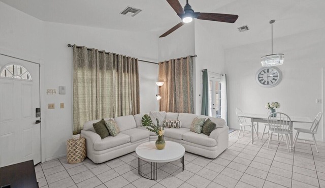 Tidy Townhome near Casino Del Sol