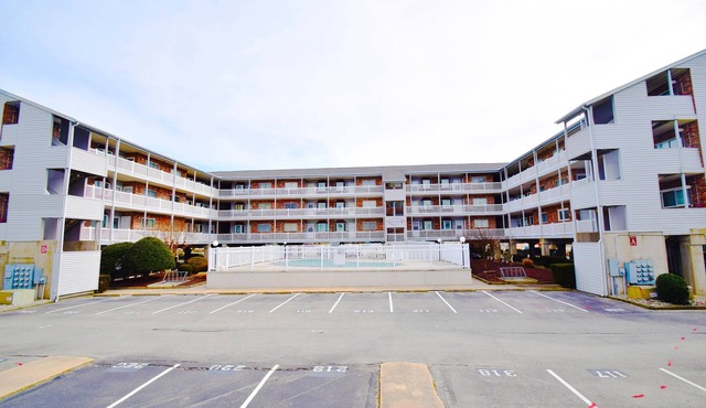 Tiffanie by the Sea 319D-Oceanside 55th St, W/D, AC