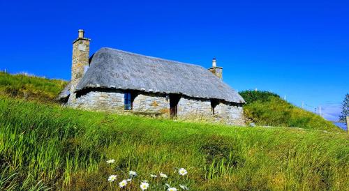 Tigh Lachie, Mary's Thatched Cottages, Elgol, Isle of Skye