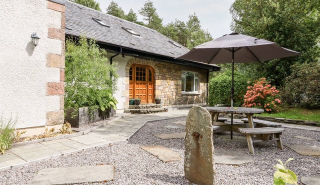 TIGH NA DROCHIT, pet friendly, with open fire in Garve