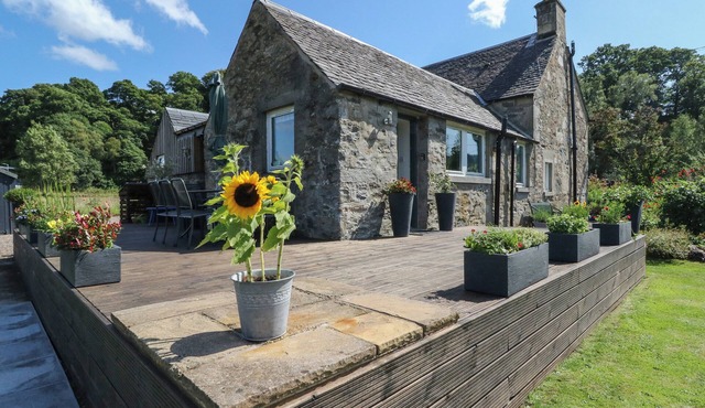TIGH NA RATHAID, family friendly, with open fire in Aberfeldy