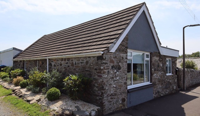 Tigh Samhradh - a cottage that sleeps 4 guests in 1 bedroom