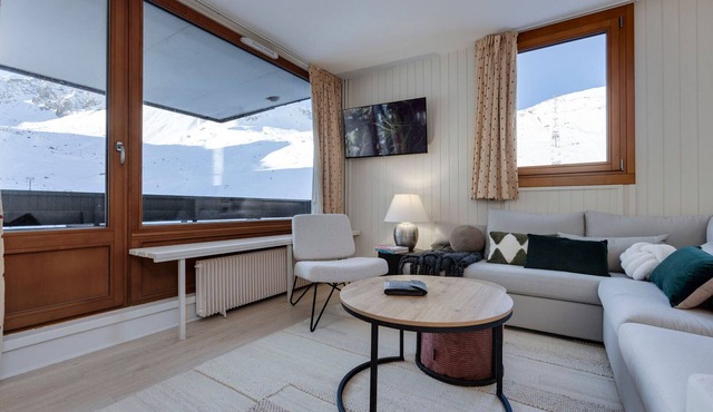 Tignes Val Claret: 2-Room Apt, Sleeps 4, Renovated & Near Slopes