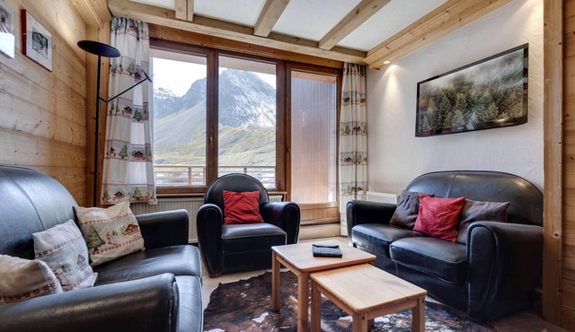 Tignes Val Claret: Elegant Duplex for 8 with wifi