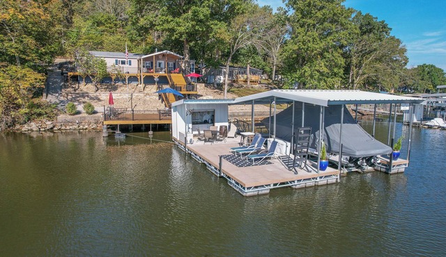 Tiki Hollow - Waterfront house w/Huge martini deck!
