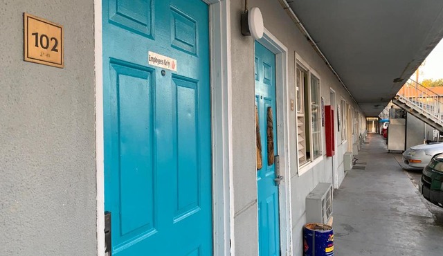 Tiki Lodge Hotel Modesto