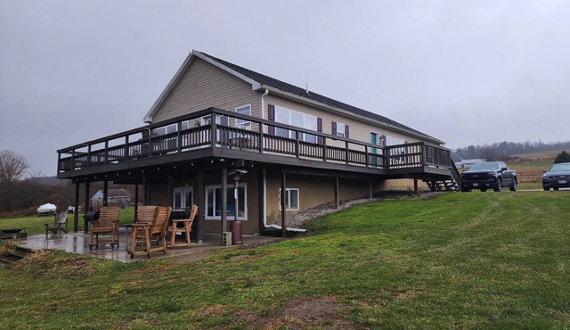 Tiki on the Lake! Charming 4 bedroom, 2 acre home on Waneta Lake, Finger Lakes!