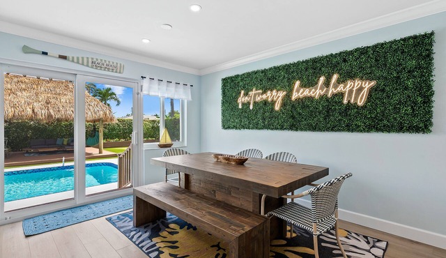 ⛳️ TIKI PARADISE! Pool, putting green, arcade, kids’ playset!