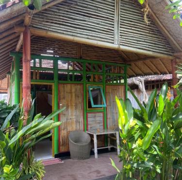 Tiki town