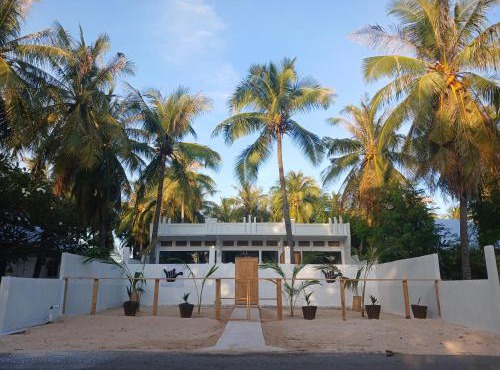 Tiky Nemberala Apartments and Villa