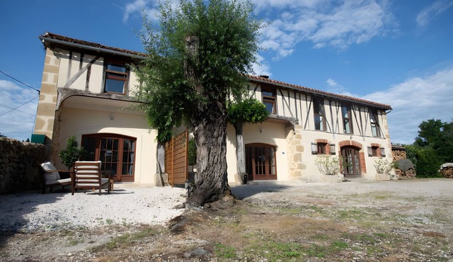 TILLACOTTAGE – Gîte Nina with Pool, Garden & 3 Suites in the Heart of Gascony
