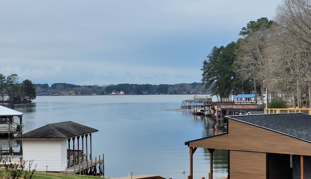 Tillery/Badin Lake Retreat! Lake life minutes from golf, hiking, & mt biking
