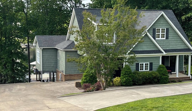 Tim's Ford Lake Home. Private Boat Dock with Jet Ski Port & 2 Kayaks