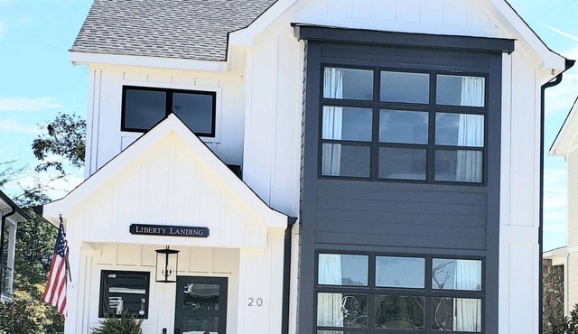 Tim's Ford Lakefront Home