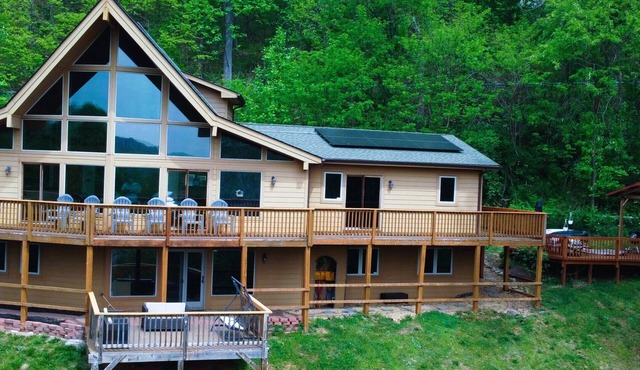 Timber frame chalet with incredible views minutes from Shenandoah National Park.