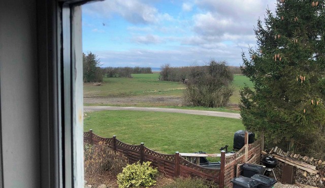 Timber-frame holiday flat near beach