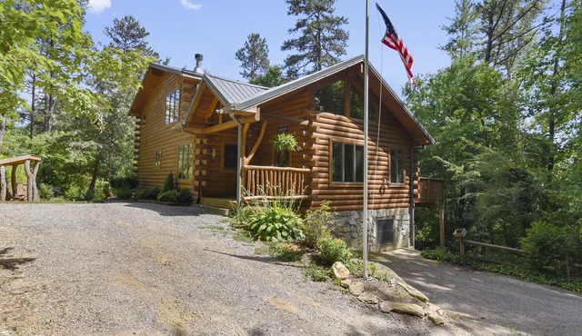 Timber Hollow:2 master suites on a bison ranch!