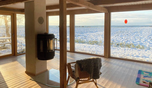 Timber house with sea view in Guldborg
