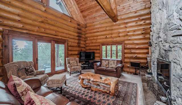 Timber Shores - 4000 sq ft waterfront dream cabin