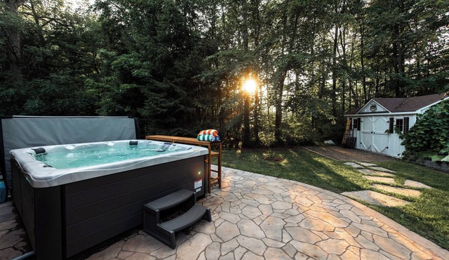 Timber Sky Estate - Family & Pet-Friendly Log Cabin in Elora