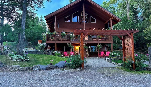 Timber Wolf Resort & Jeep Rentals