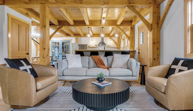 Timberframe Cabin with Hot Tub Close to Sunday River!