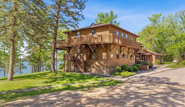 Timberlane Resort Cabin #11 | 2 Bed, 2 Bath