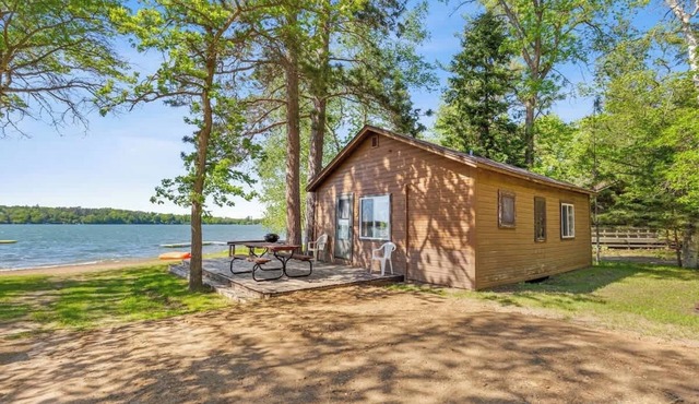 Timberlane Resort Cabin #9 | 2 Bed, 1 Bath