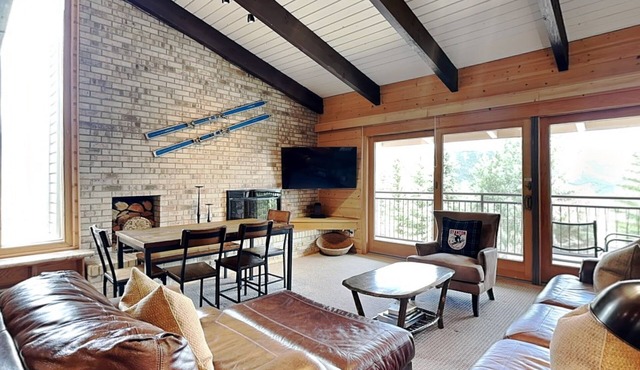 Timberline A3D Deluxe 2-Bedroom + Loft ~ 3/bath ~Hot Tub~Pool~WiFi~Ski-in/out~