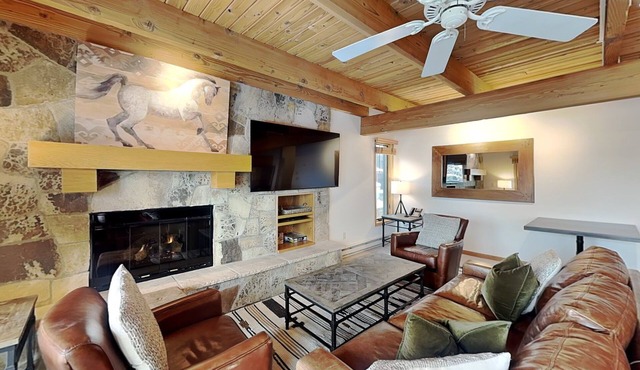 🌲Timberline B2A Deluxe 3-Bedroom ~Hot Tub~Pool~WiFi~Ski-in/out~Local Shuttle🌲
