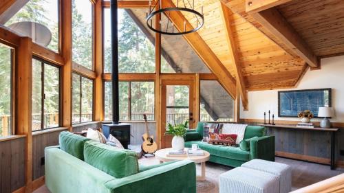 Timberline by AvantStay