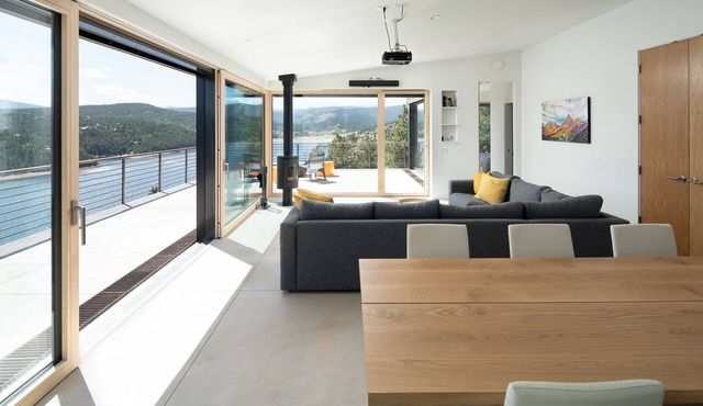 Timberline Haus - Deck, Hot Tub, Fire Pit & VIEWS!