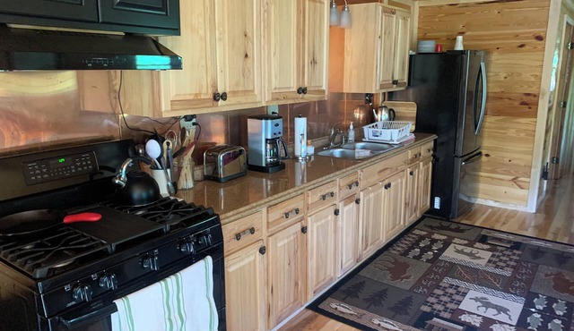 Timberlost Cabin:Reconnect with Nature—Springtime Getaway Awaits!