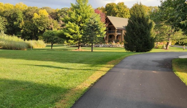 Timberpine Lodge - Escape to the Country