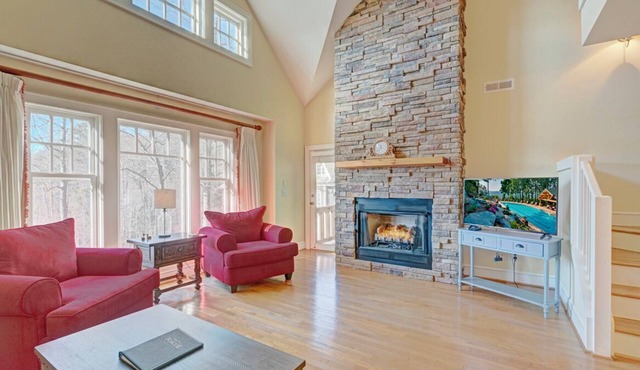 Timbers O-4- Mtn Condo, Gated Resort, Indoor/Outdoor Pools & Hot Tub, Two Levels