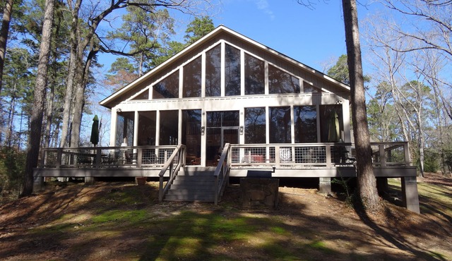 Timberview Lodge - Wooded East Texas views