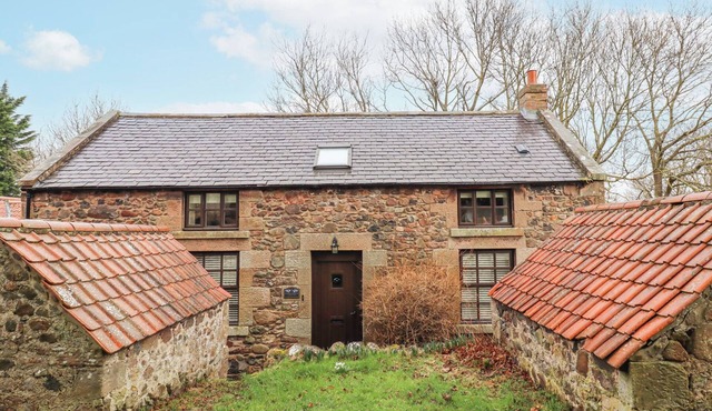 TIMBERWICK GREEN, pet friendly, with pool in Wooler