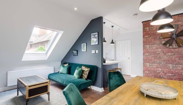 Time is now! Beautiful Apartment in York