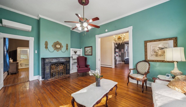 Timeless Elegance with Modern Luxury: Historic 6-BR Home plus attached 1-BR Apt