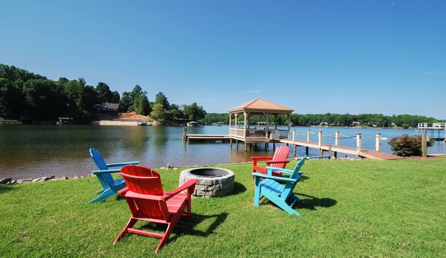 Timeless Memories by SoCharm | Amazing Views & Guest Suite!| Dock & Firepit
