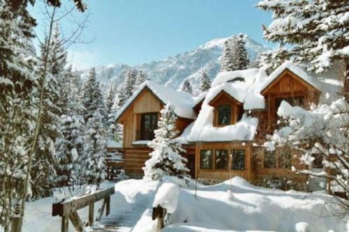 TimpCreek Cottage on the Stream Sundance Utah