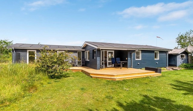 "Tinka" - 100m from the sea by Interhome