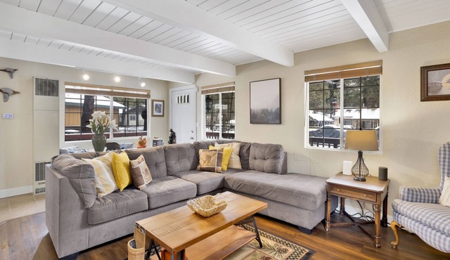 Tinker Bell Gambrel Retreat Cabin at Big Bear