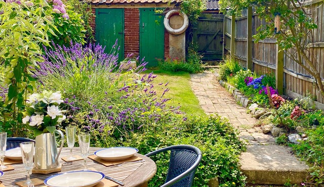 Tinkers Cottage - Three Bedroom House, Sleeps 5