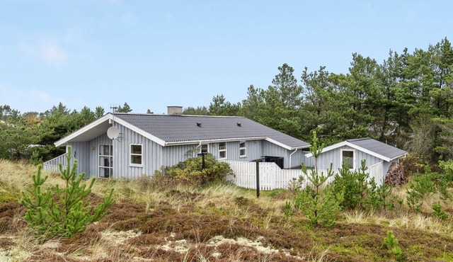 "Tino" - 900m from the sea by Interhome