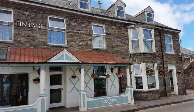 Tintagel Arms Bed and Breakfast